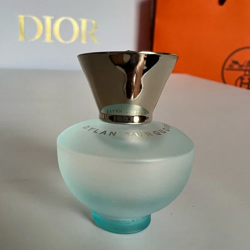 ✨Versace Dylan- 0.17oz/5ml without box new - Picture 6 of 6